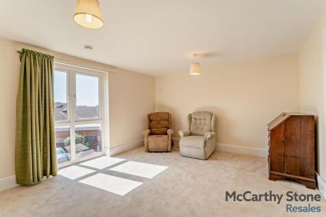 Living Room: