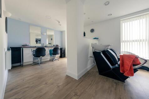 Birch.Place.Salon.213.jpg