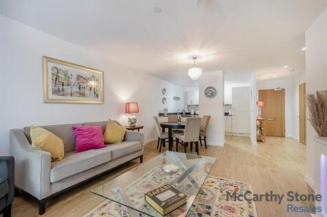 8659834-interior19.jpg