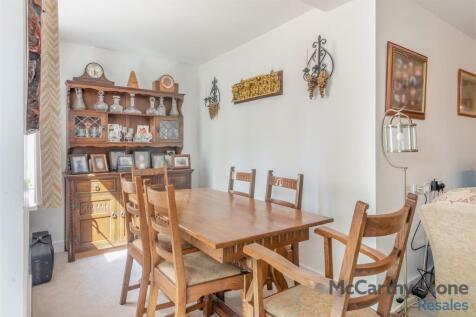 8659648-interior06.jpg