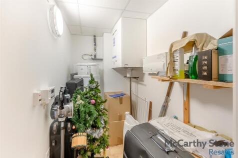 8659648-interior09.jpg