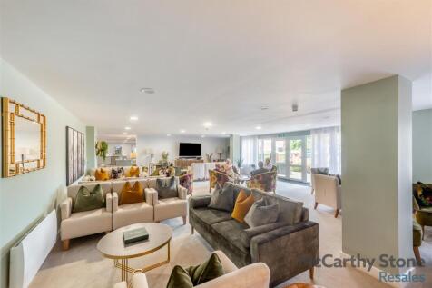 8659648-interior15.jpg