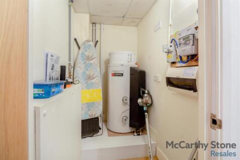8659806-interior10.jpg