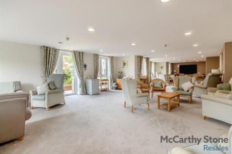 8659806-interior02.jpg