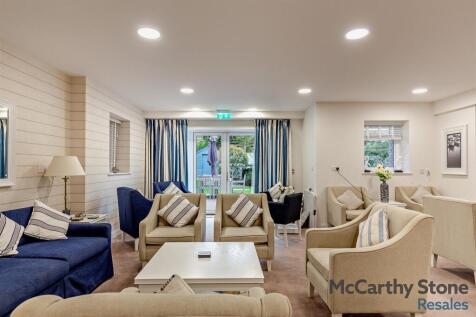 Homeowners Lounge