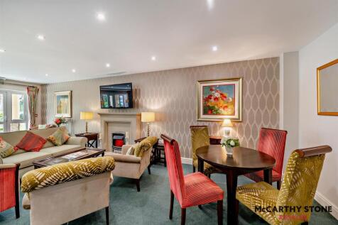 Homeowners Lounge