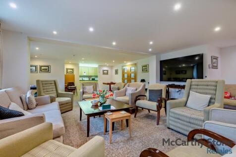 Homeowners Lounge