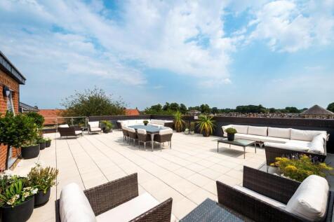 Rooftop Terrace 3.jpg