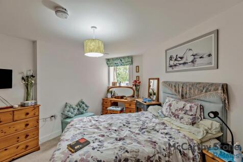8660042-interior13-800.jpg
