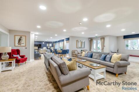 8660432-interior02.jpg