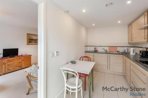 8660512-interior06.jpg