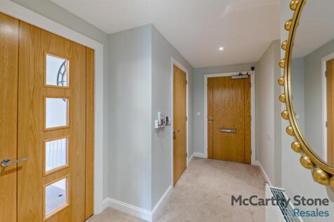 8660111-interior20-800.jpg