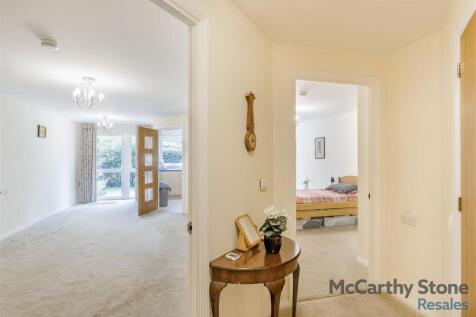 8660856-interior11.jpg