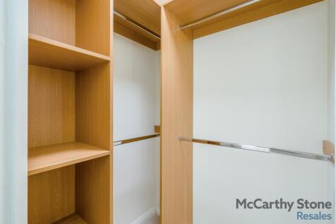 8658031-interior10.jpg