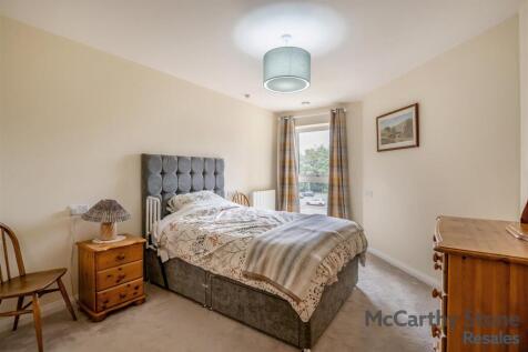 8660595-interior04.jpg