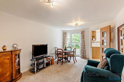 Living Room: