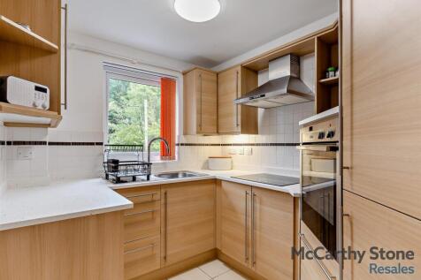 Kitchen: