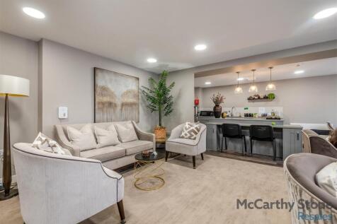 8661101-interior16.jpg