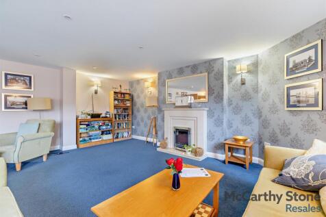 Homeowners Lounge