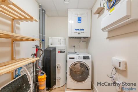 8662132-interior01.jpg
