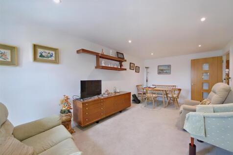 8559132-interior07-800.JPG