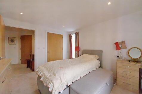 8559132-interior01-800.JPG