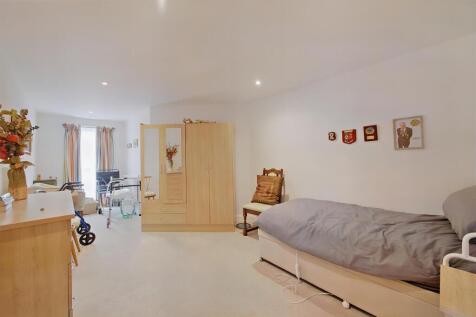 8559132-interior13-800.JPG