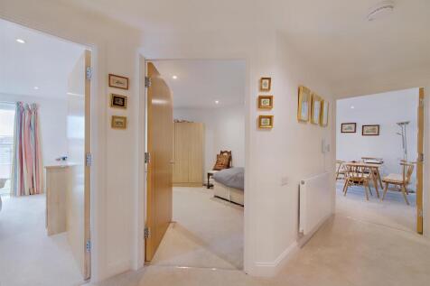 8559132-interior09-800.JPG