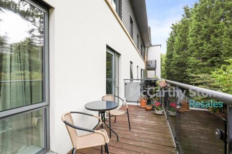 05-bbdcCT_MCS_Flat 32 Jenner Court_09 (1) (2)-logo
