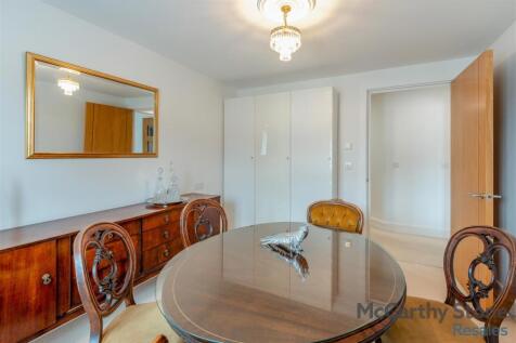 8660891-interior06.jpg