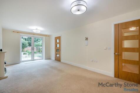 8660478-interior02.jpg