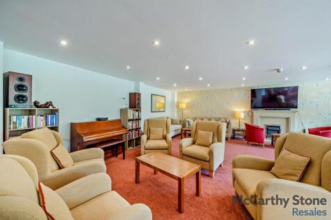 Homeowners Lounge