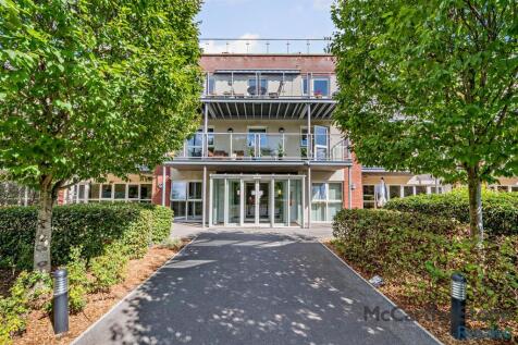 Ellisfields Court
