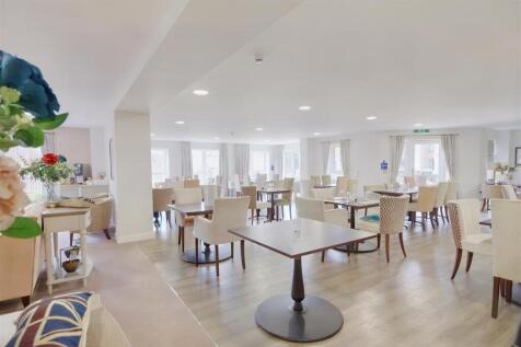 8553606-interior13.JPG