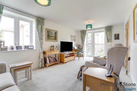 livingroomshot1.jpg