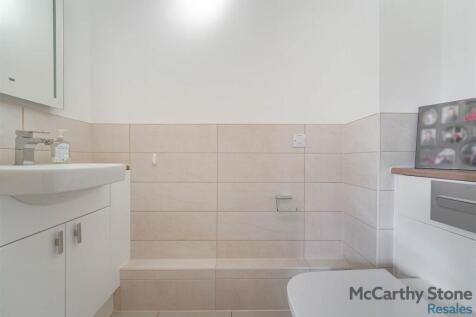 cloakroomshot1.jpg