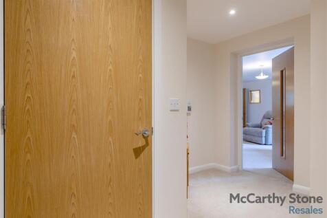 8662178-interior10.jpg