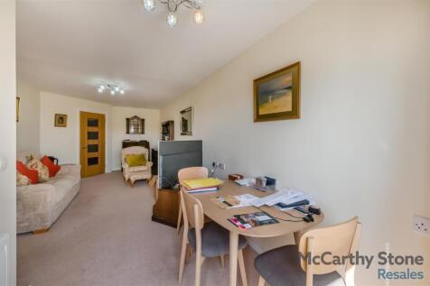 8660407-interior08.jpg