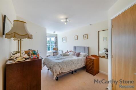 8660407-interior01.jpg