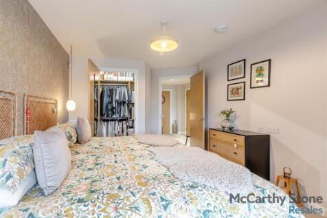 8664291-interior06.jpg
