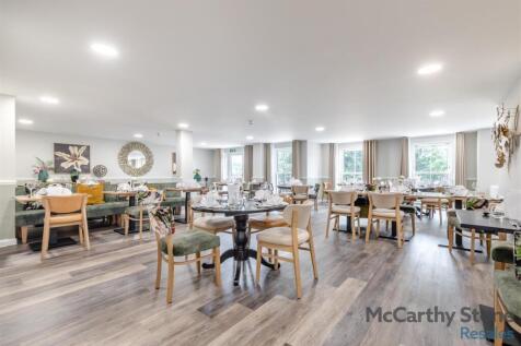 8664291-interior01.jpg