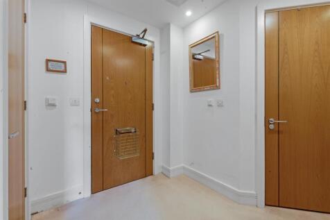 07-c28aPDMCS Flat 24 Weighbridge Court (32).jpg
