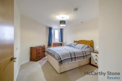 8663837-interior10.jpg