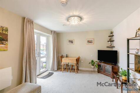 8663834-interior04.jpg