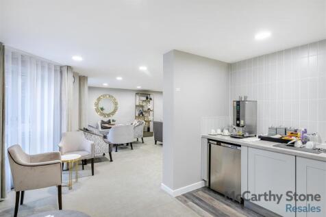 8630308-interior15.jpg