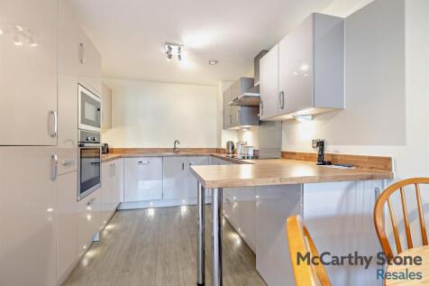 Open Plan Living Room/Kitchen