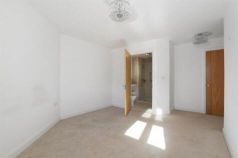 02-900aGCMCS - 28 Mountbatten House - Bedroom 3 -O