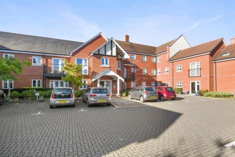 07-5cc9GCMCS - 28 Mountbatten House - Exterior -Or