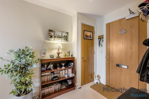 8665107-interior09.jpg
