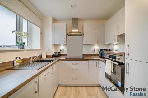 Living Room/Kitchen